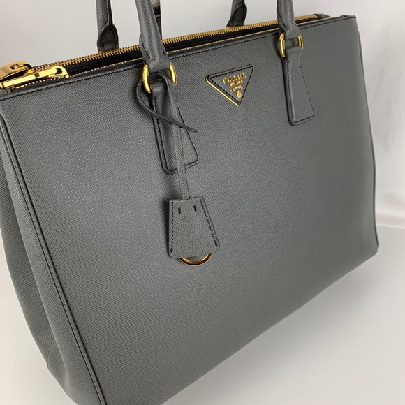 New Prada Italian Galleria Large Double Zip Tote - Picture 2 of 8
